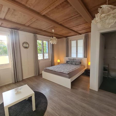 Von May Rooms Herbligen Екстериор снимка