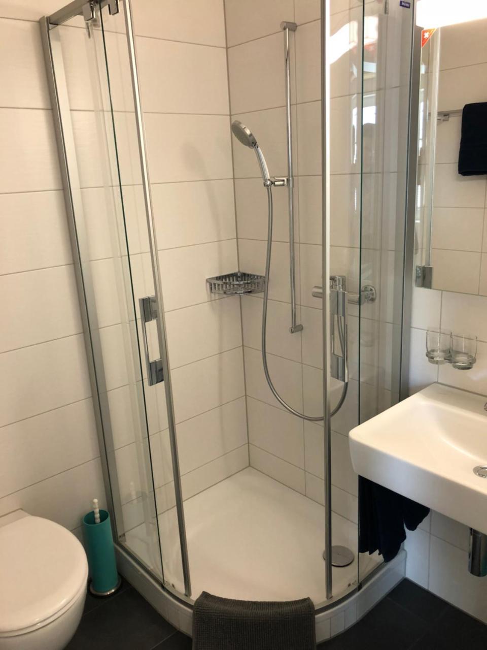 Von May Rooms Herbligen Екстериор снимка